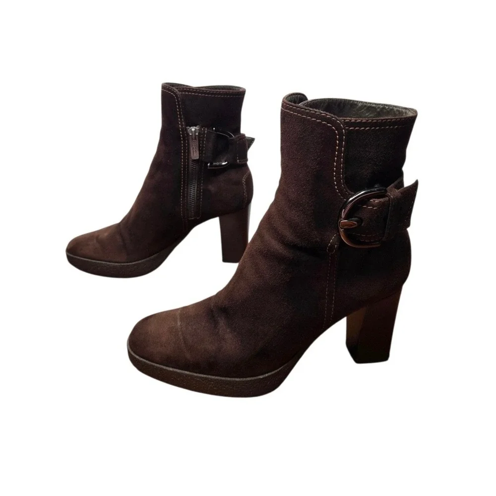 Tod's Brown Suede Buckle Detail Ankle Boots 38 Block Heel Platform Luxe Italy